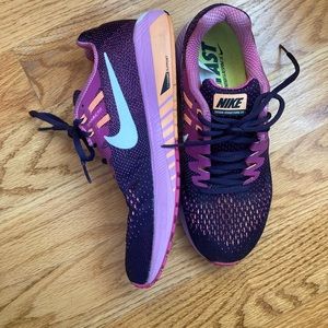 Nike Women’s Air Zoom Structure